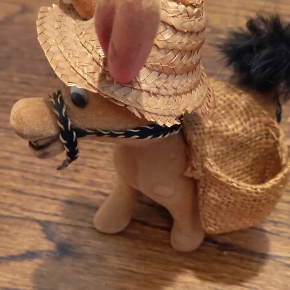 Vintage Donkey toothpick or salt and pepper holder - Picture 8 of 9